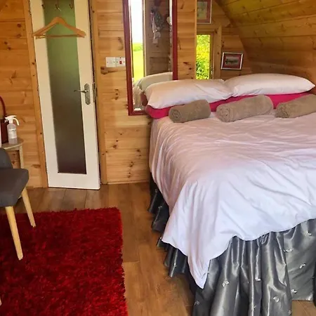 Дом отдыха River View Log Cabin Pod - 5 Star Glamping Experience