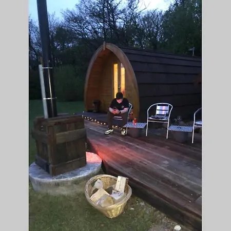 Дом отдыха River View Log Cabin Pod - 5 Star Glamping Experience *